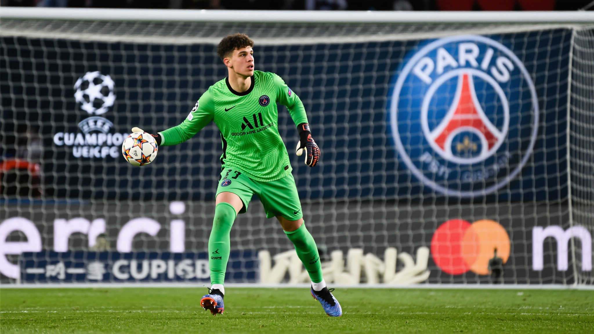 巴黎新门神出走意向显露,三大潜在下家浮出水面 巴黎新门神出走意向显露,三大潜在下家浮出水面